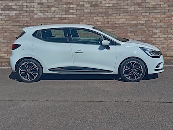 Used Renault Clio 2018 for sale - 79607671: Photo