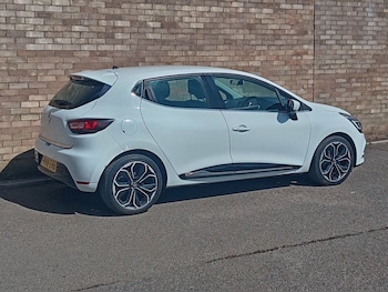 Used Renault Clio 2018 for sale - 79607671: Photo