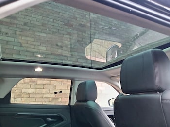 Used Land Rover Range Rover Evoque 2019 for sale - 76570015: Photo