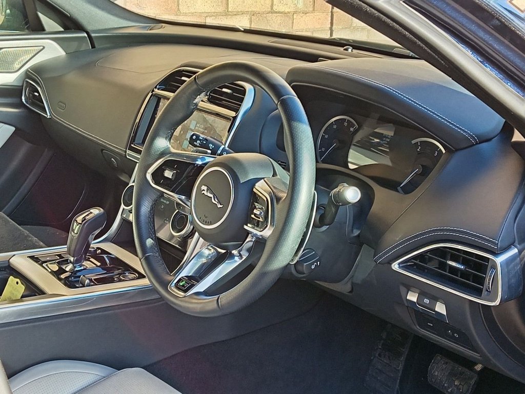 Used Jaguar XE 2023 for sale - 76820671: Photo 8