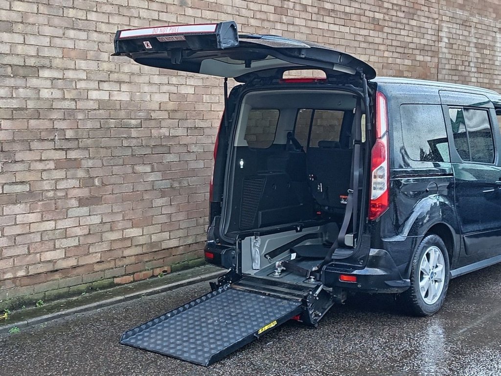 Used Ford Grand Tourneo Connect 2018 for sale - 77534043: Photo 10