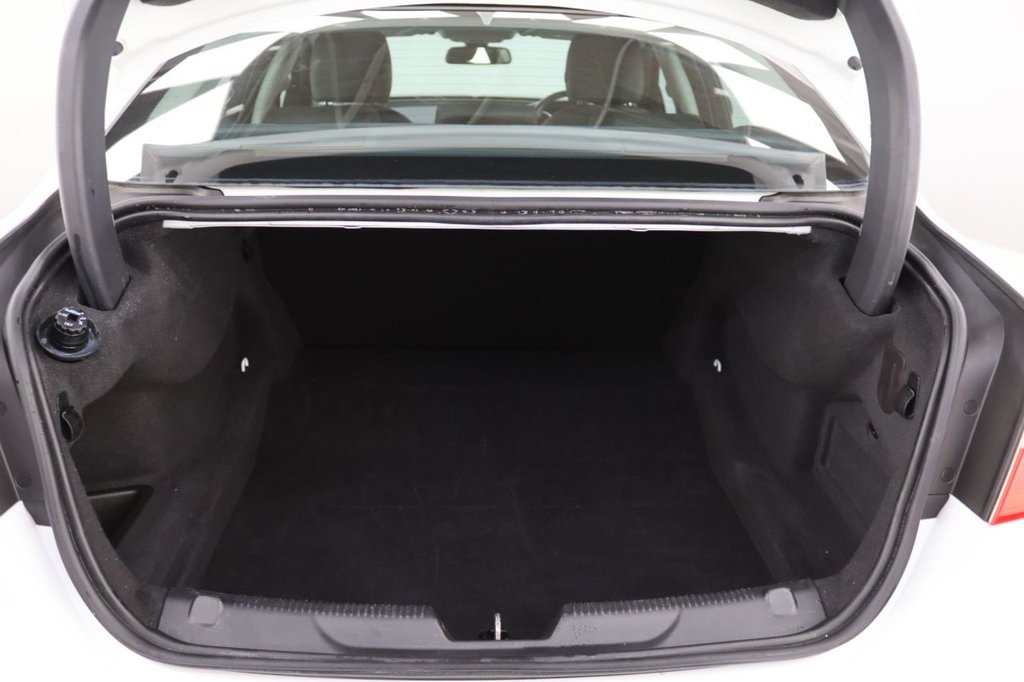 Used Jaguar XE 2018 for sale - 77666764: Photo 25