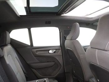 Used Volvo XC40 2022 for sale - 79527813: Photo