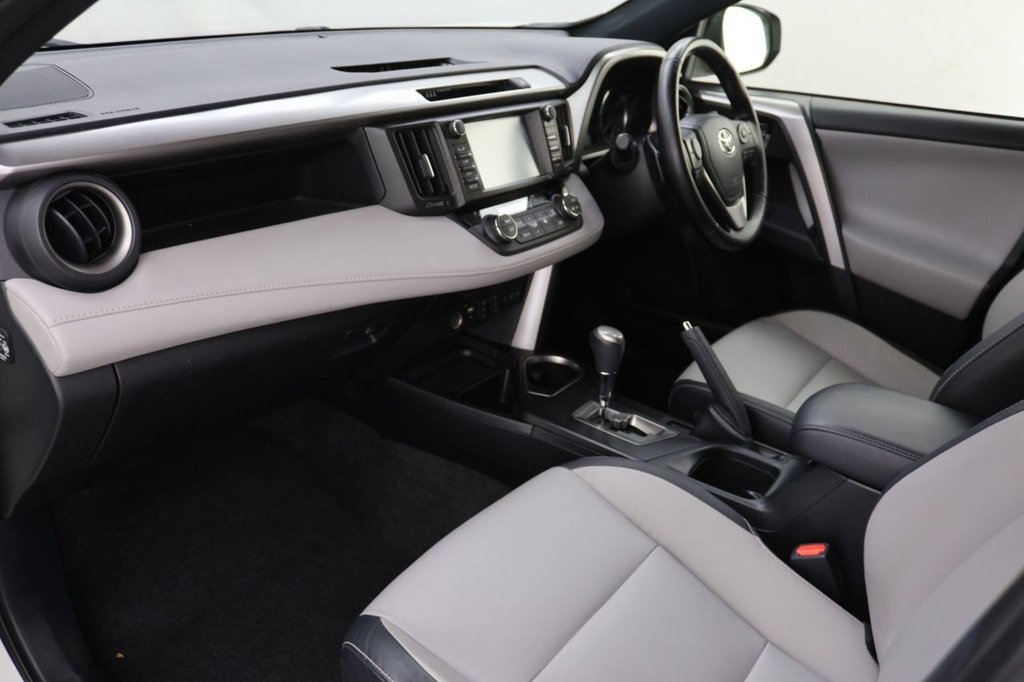 Used Toyota RAV4 2017 for sale - 77085574: Photo 23