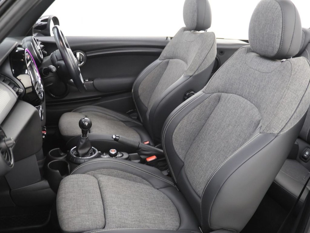 Used MINI Convertible 2016 for sale - 77820948: Photo 30