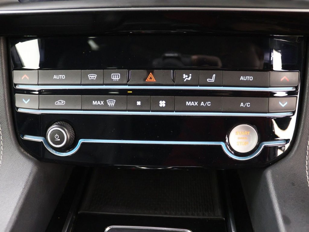 Used Jaguar F-Pace 2019 for sale - 76665798: Photo 14