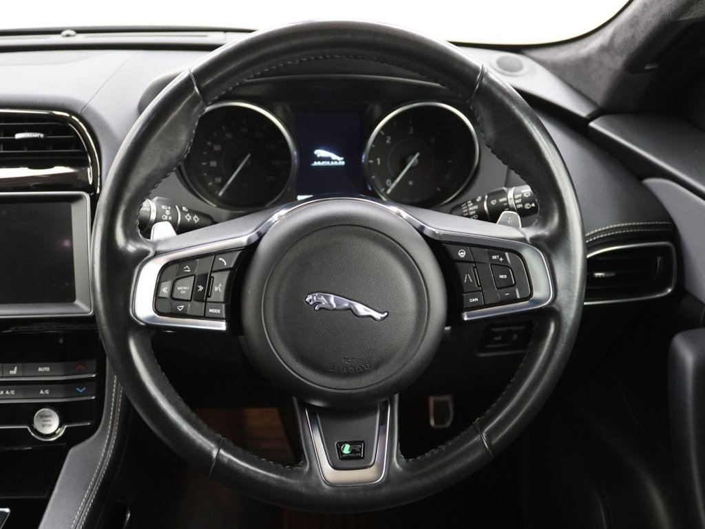 Used Jaguar F-Pace 2019 for sale - 76665798: Photo 21