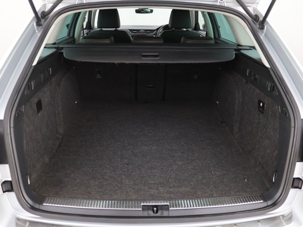 Used Skoda Superb 2020 for sale - 76632026: Photo 25