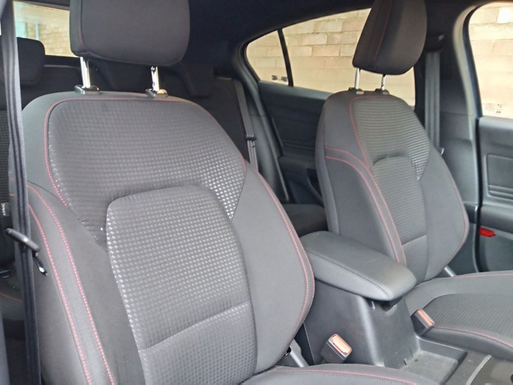 Used Ford Focus 2020 for sale - 77355983: Photo 2