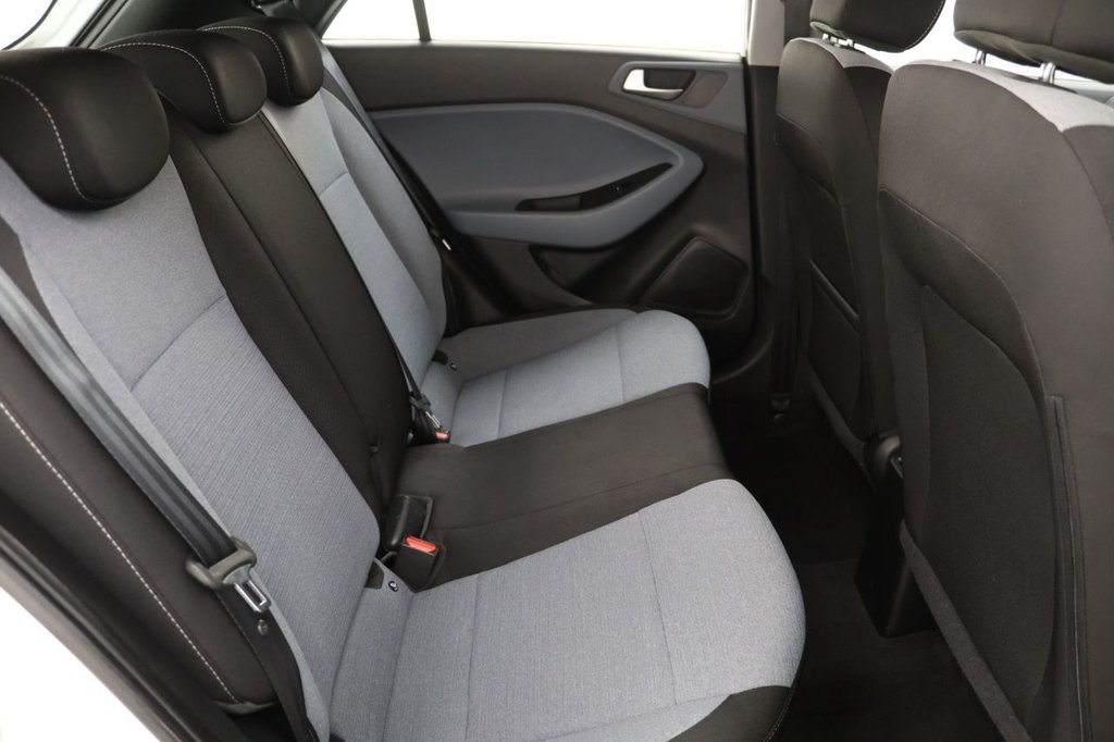 Used Hyundai i20 2016 for sale - 76570021: Photo 15