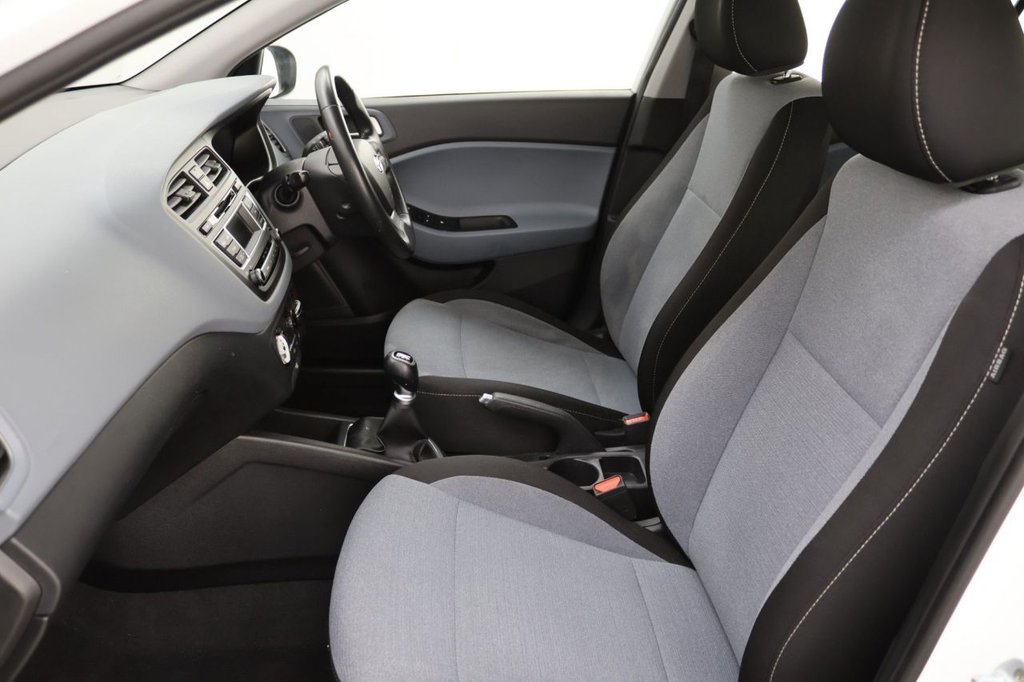 Used Hyundai i20 2016 for sale - 76570021: Photo 20