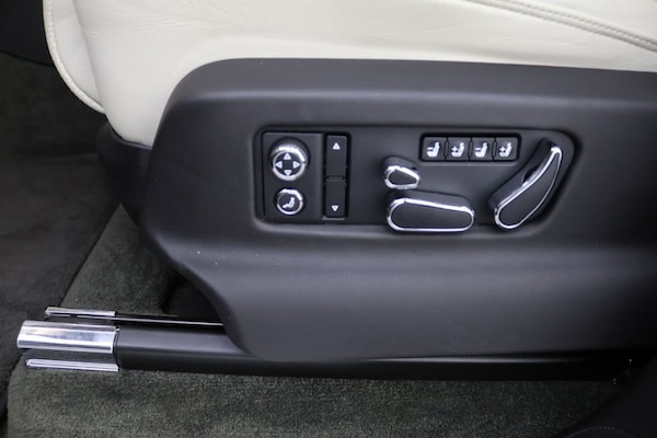 Used Bentley Bentayga 2021 for sale - 76210224: Photo 31