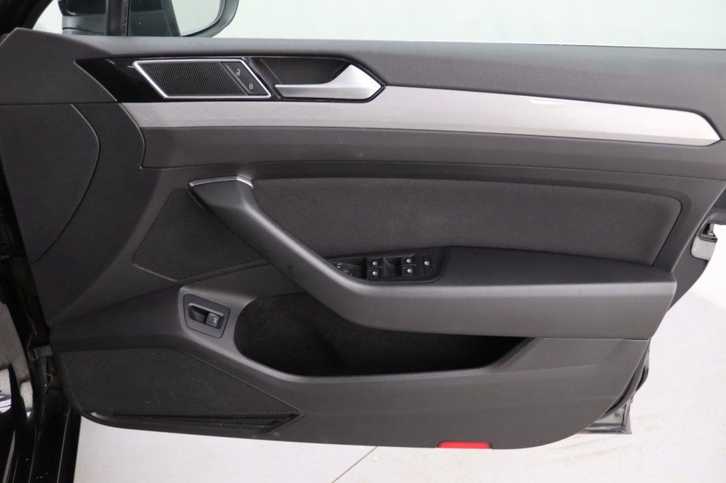 Used Volkswagen Passat 2019 for sale - 77250039: Photo 25