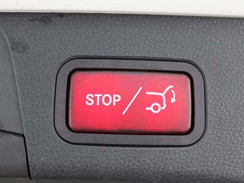 Used Mercedes-Benz C Class 2018 for sale - 77680574: Photo 26