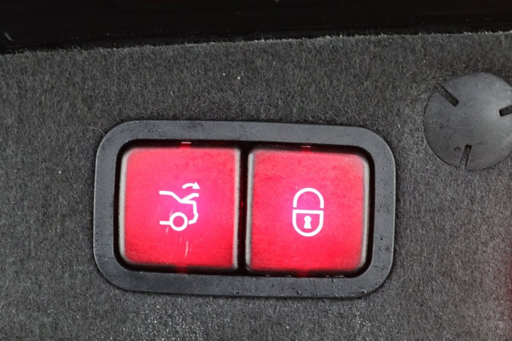 Used Mercedes-Benz C Class 2018 for sale - 77680507: Photo 27