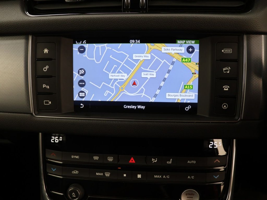 Used Jaguar XF 2017 for sale - 76520627: Photo 14