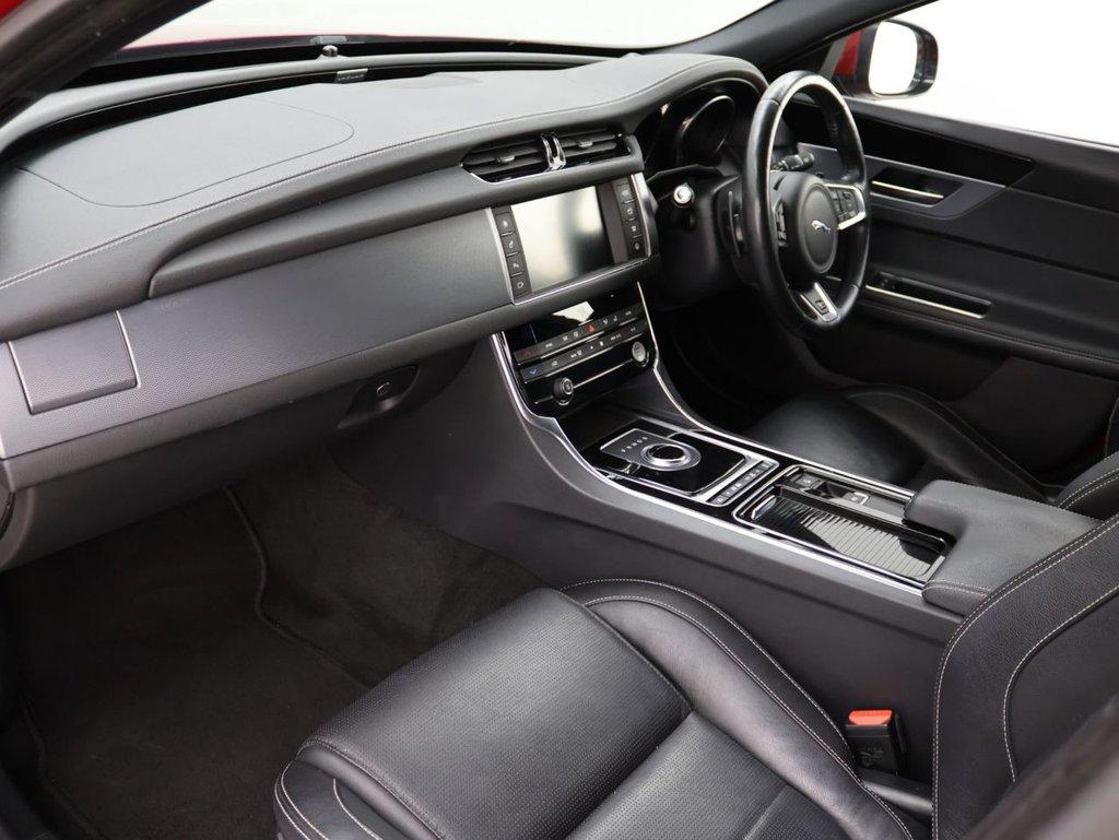 Used Jaguar XF 2017 for sale - 76520627: Photo 24