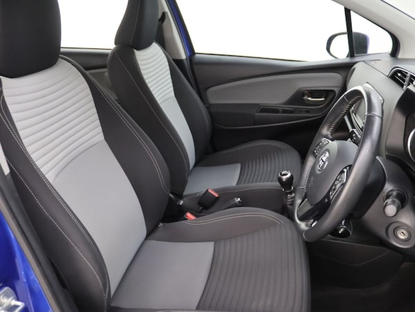 Used Toyota Yaris 2018 for sale - 76300879: Photo 12