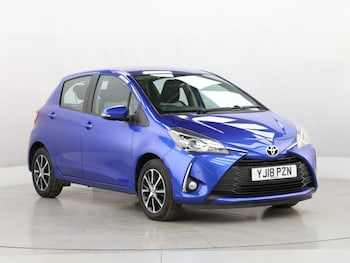 Used Toyota Yaris 2018 for sale - 76300879: Photo 2