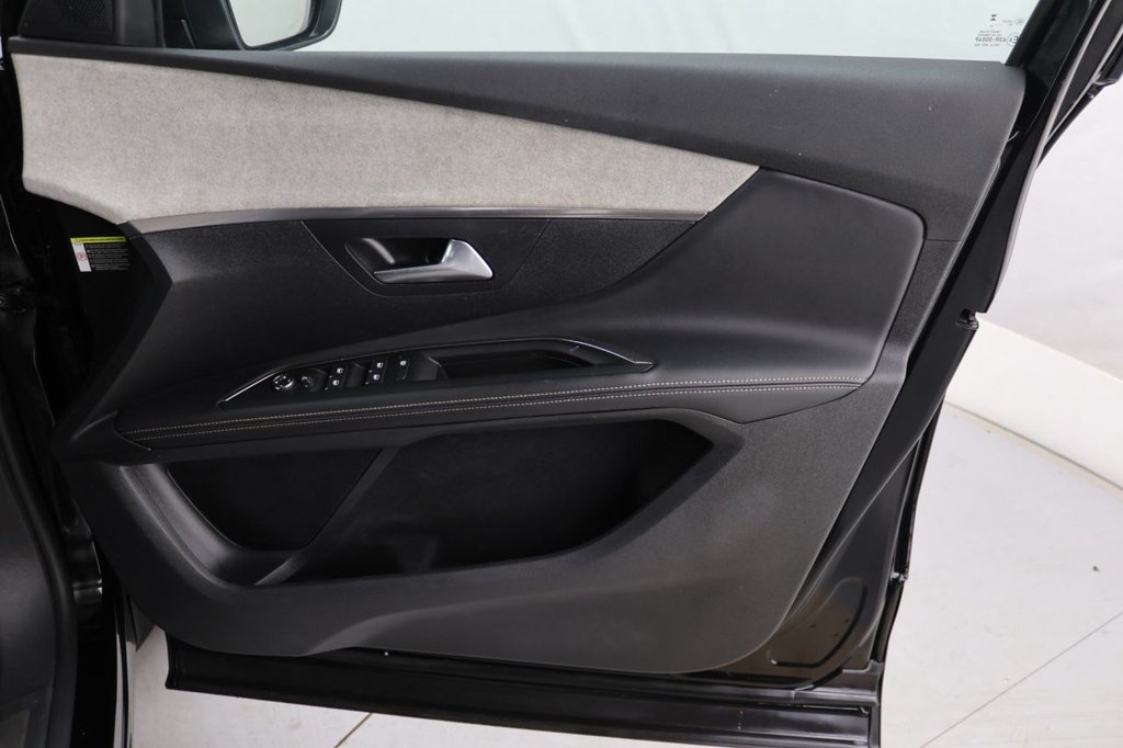 Used Peugeot 5008 2023 for sale - 76300881: Photo 31