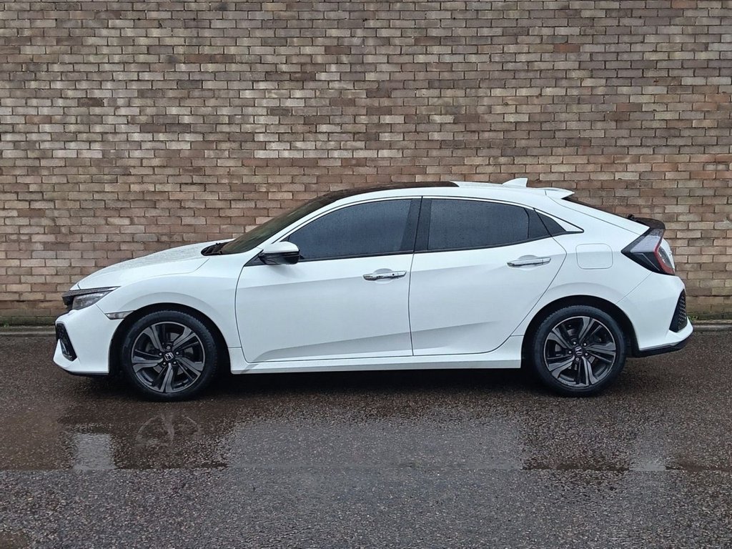Used Honda Civic 2020 for sale - 76973413: Photo 3
