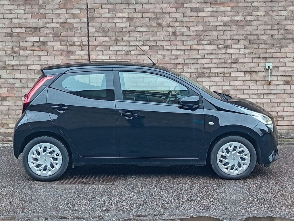 Used Toyota AYGO 2022 for sale - 76541963: Photo 3