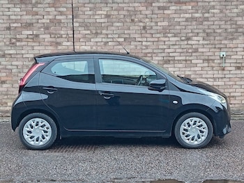 Used Toyota AYGO 2022 for sale - 76541963: Photo