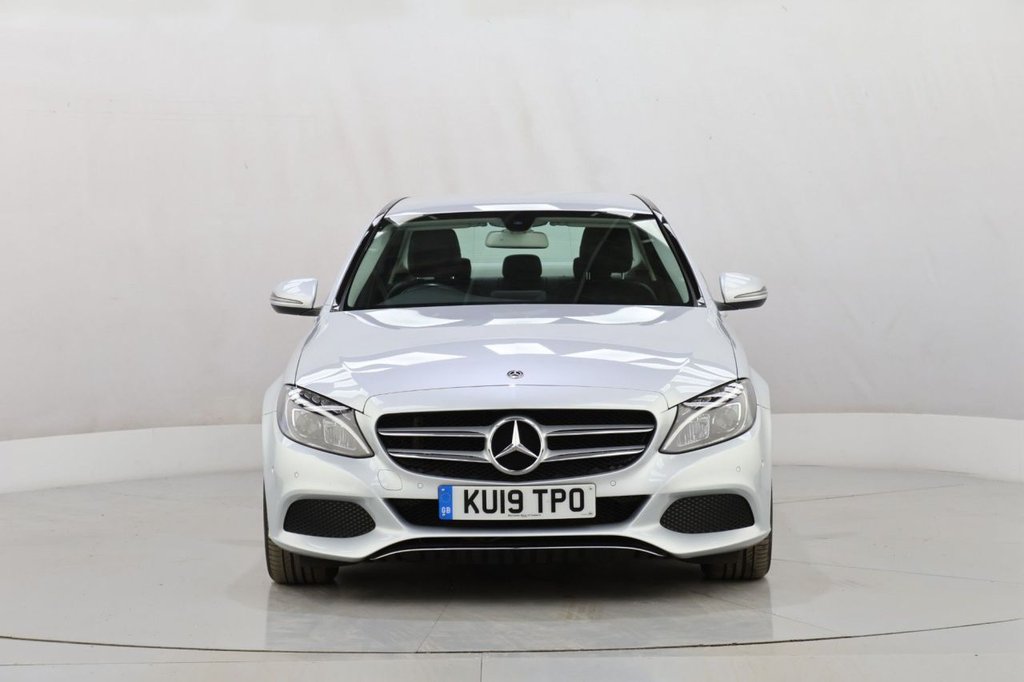 Used Mercedes-Benz C Class 2019 for sale - 76941565: Photo 3