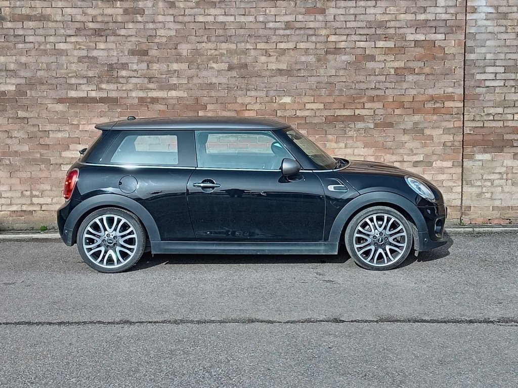 Used MINI Hatch 2018 for sale - 77593927: Photo 2