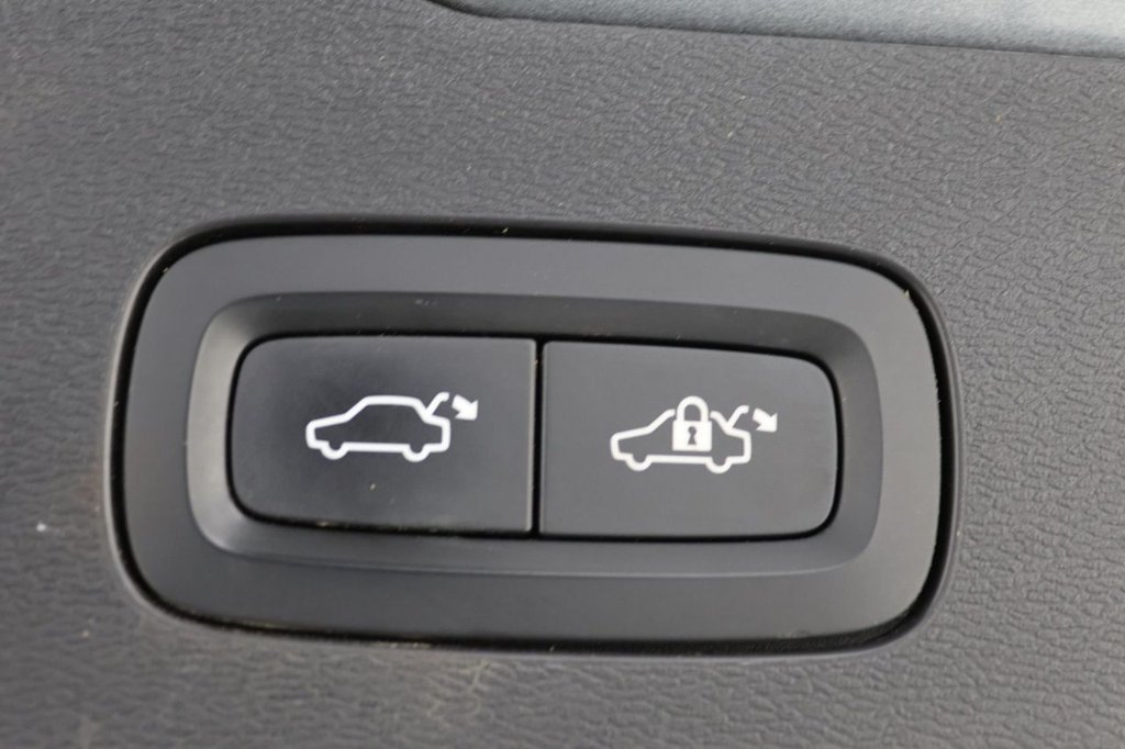 Used Volvo V60 2019 for sale - 78016818: Photo 24