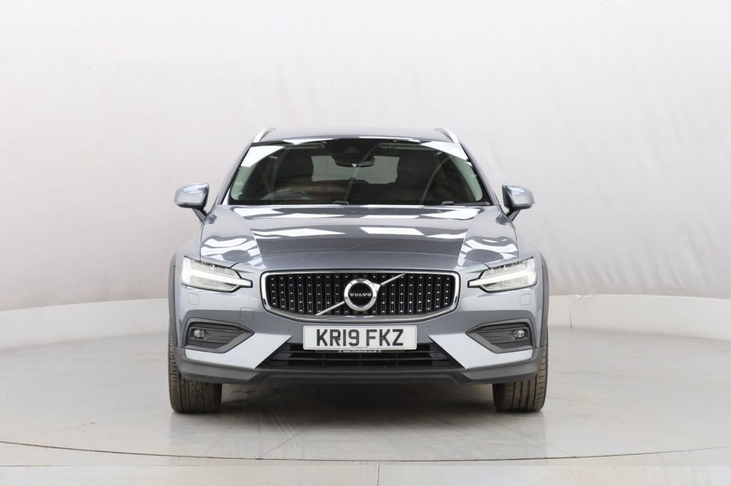 Used Volvo V60 2019 for sale - 78016818: Photo 3