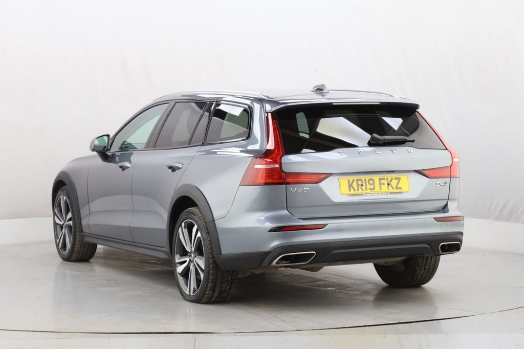 Used Volvo V60 2019 for sale - 78016818: Photo 7