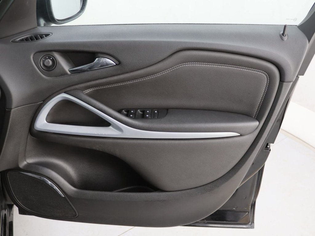 Used Vauxhall Zafira 2018 for sale - 78181111: Photo 28