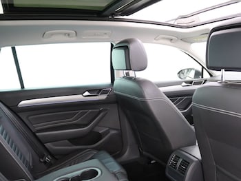 Used Volkswagen Passat 2021 for sale - 76301020: Photo 2