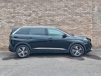Used Peugeot 5008 2023 for sale - 79404220: Photo