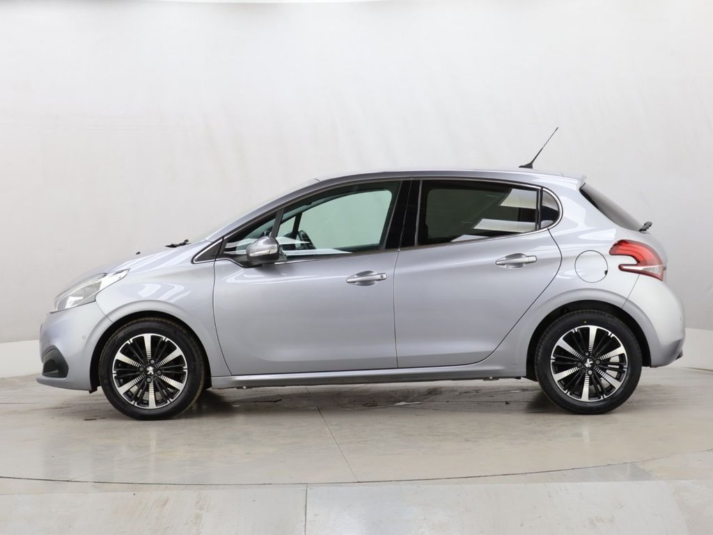 Used Peugeot 208 2019 for sale - 76453964: Photo 6
