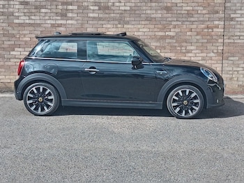 Used MINI Electric Hatch 2023 for sale - 79529908: Photo
