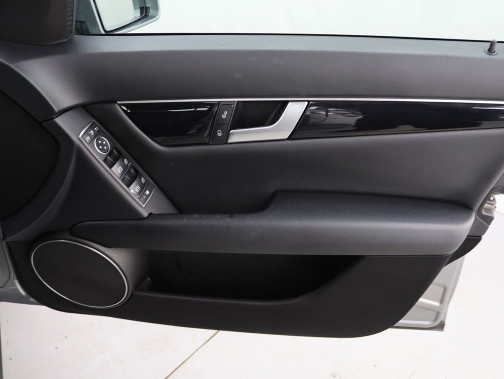 Used Mercedes-Benz C Class 2013 for sale - 77719727: Photo 26
