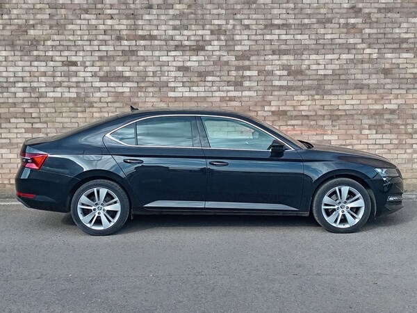 Used Skoda Superb 2021 for sale - 76132472: Photo 2
