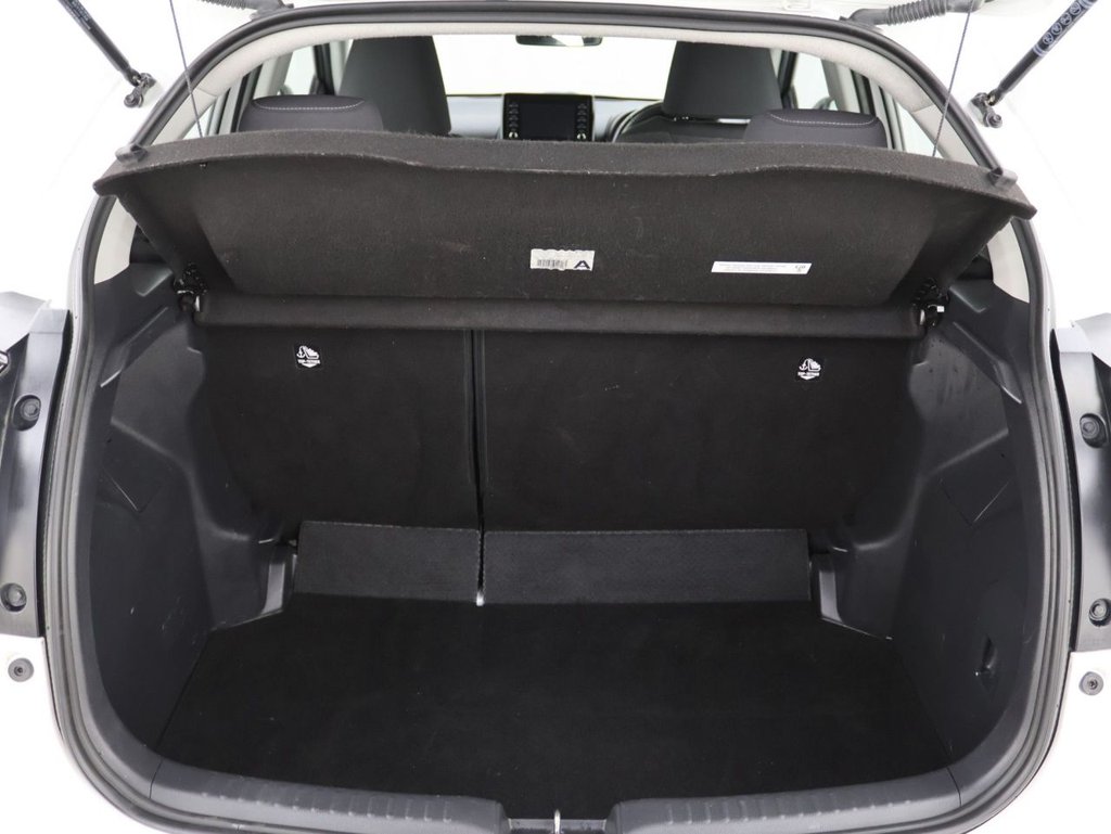 Used Toyota Yaris 2021 for sale - 76542083: Photo 24