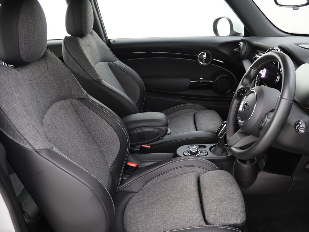 Used MINI Hatch 2021 for sale - 76542201: Photo 12