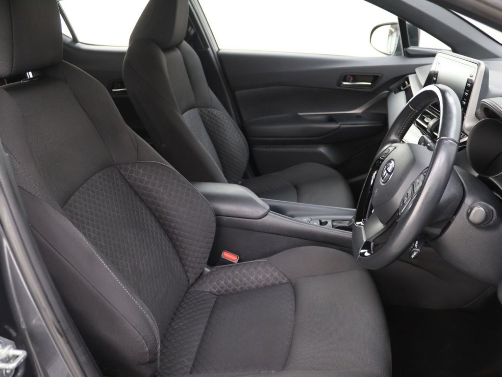 Used Toyota C-HR 2022 for sale - 76385891: Photo 12