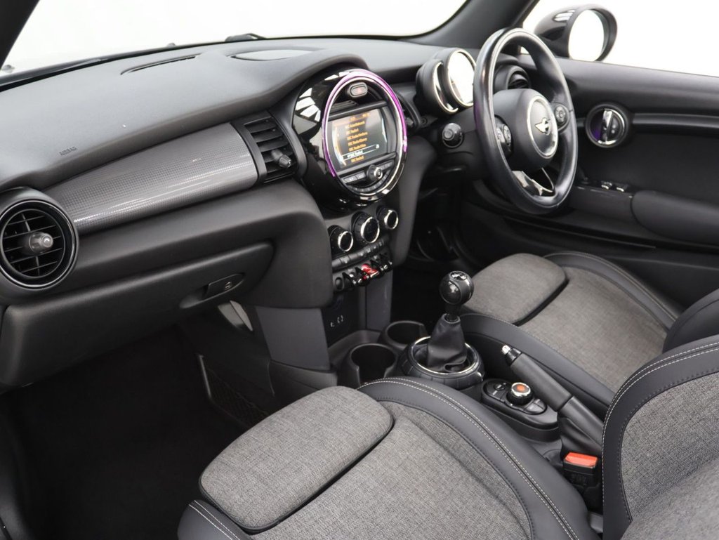 Used MINI Convertible 2016 for sale - 77967112: Photo 31