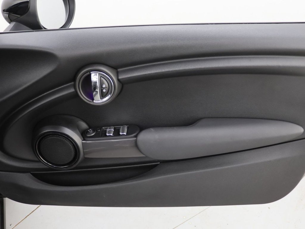 Used MINI Convertible 2016 for sale - 77967112: Photo 33