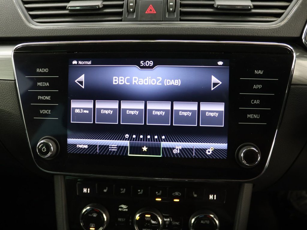 Used Skoda Superb 2021 for sale - 76820339: Photo 14