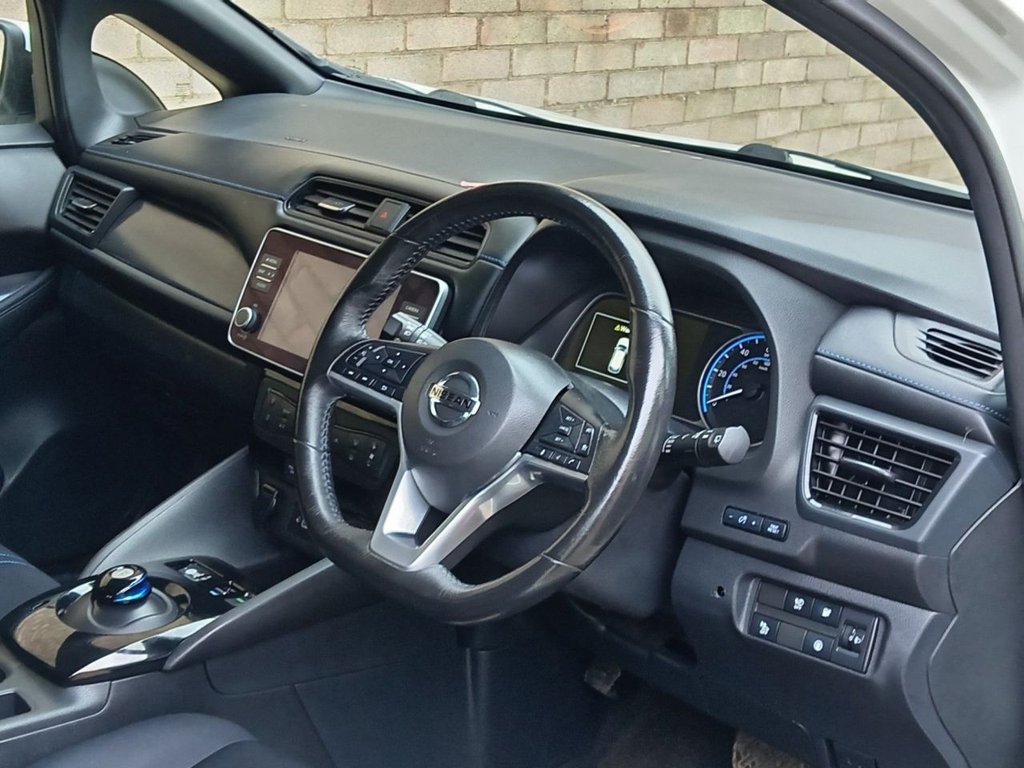 Used Nissan Leaf 2020 for sale - 76542105: Photo 5