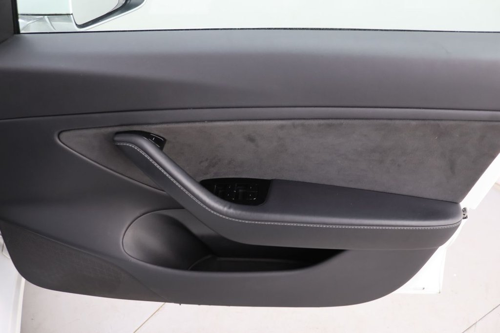 Used Tesla Model 3 2020 for sale - 76376159: Photo 25