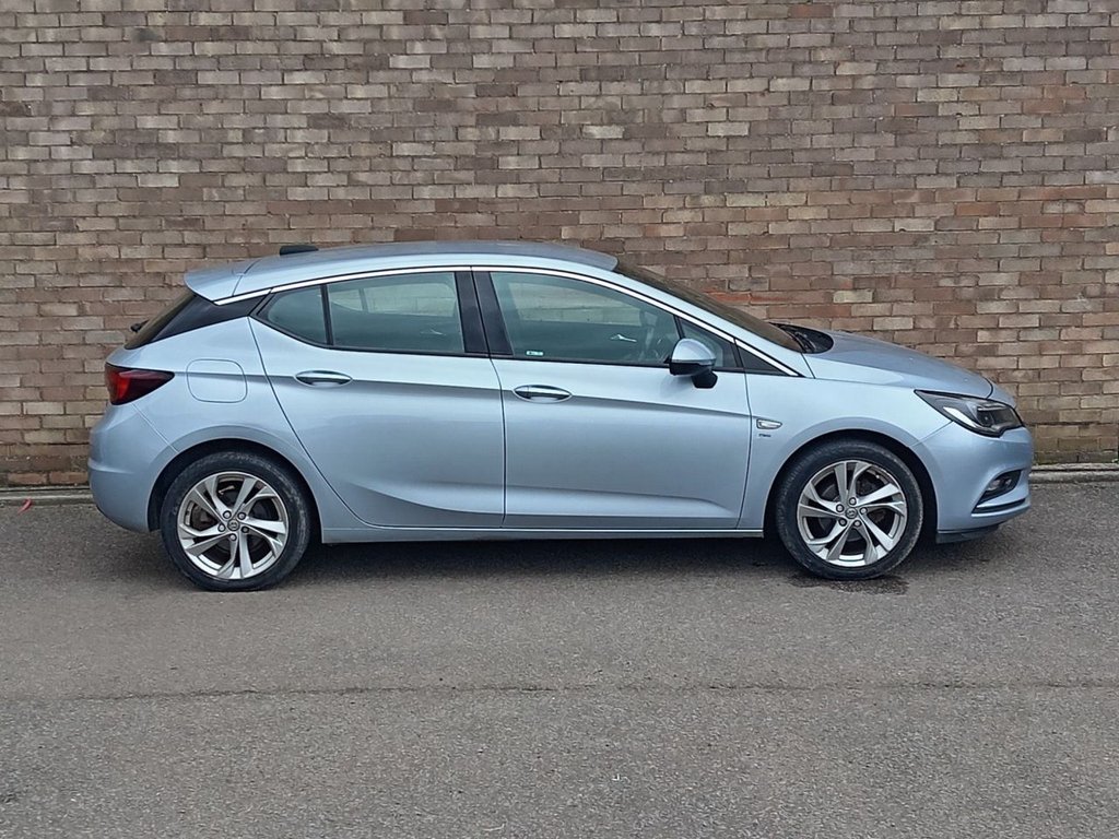 Used Vauxhall Astra 2017 for sale - 77692818: Photo 2