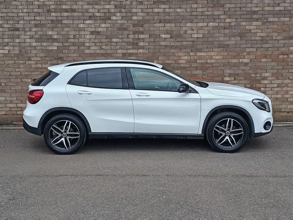 Used Mercedes-Benz GLA 2019 for sale - 77692830: Photo 3