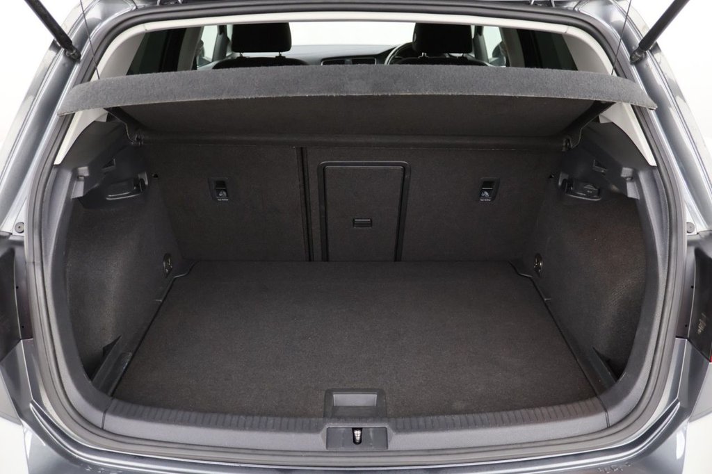 Used Volkswagen Golf 2020 for sale - 76581988: Photo 25